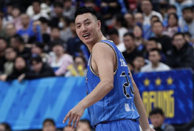 宝威体育登录入口-翟晓川：全队都保持了冷静的一面，赛前我们一直在研究对手